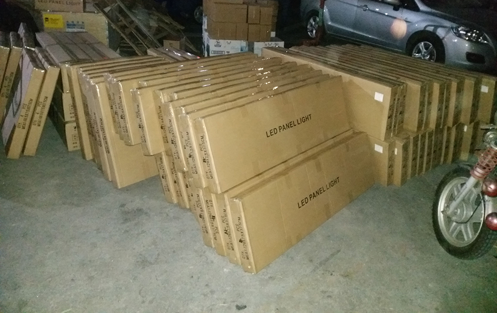 江西客戶訂購的一體LED面板燈/LED面板凈化燈發貨